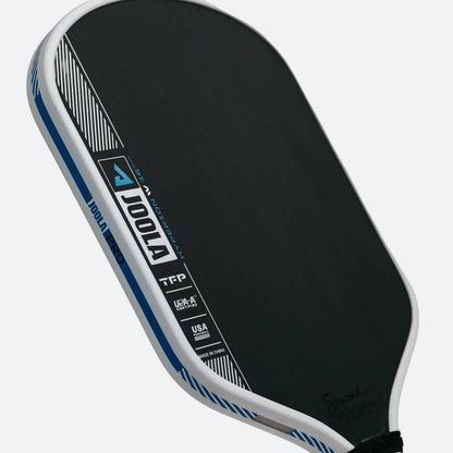 Closes up image of the surface of the JOOLA Simone Jardim Hyperion Pro IV Pickleball Paddle.